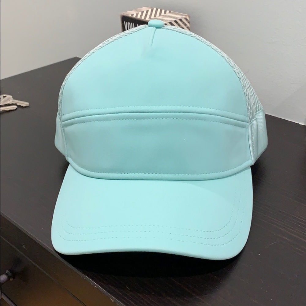 Lululemon Dash and Splash Cap II